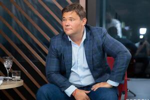 Богдан: Зеленский не хочет получать негативную информацию. Он хочет слышать только аплодисменты и только позитивные новости