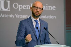 Яценюк оценил шансы Украины пройти отопительный сезон