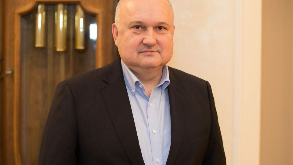 Смешко: Зеленський не тільки не змінив систему – він її зараз настільки вдосконалив в авторитарно непрозору феодальну систему