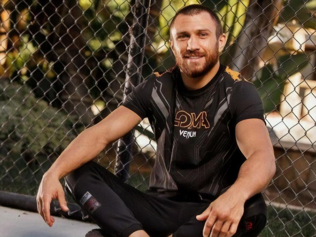 Причин усунення Ломаченка не вказано, але цю практику в боксі застосовують не лише в разі порушень