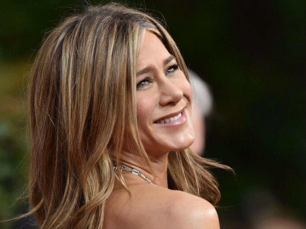 Видео тренировки Энистон собрало около 2 млн лайков