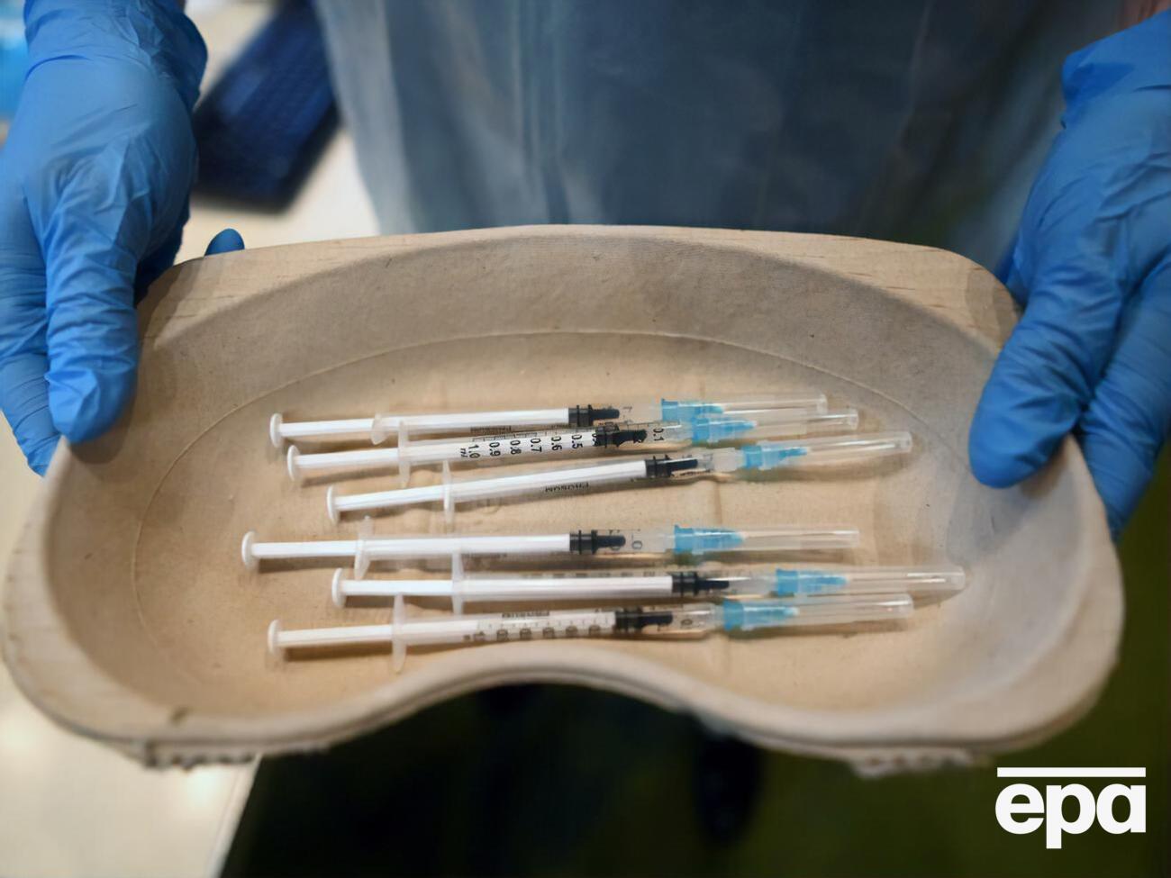 Вакцинація в Україні розпочалася 24 лютого