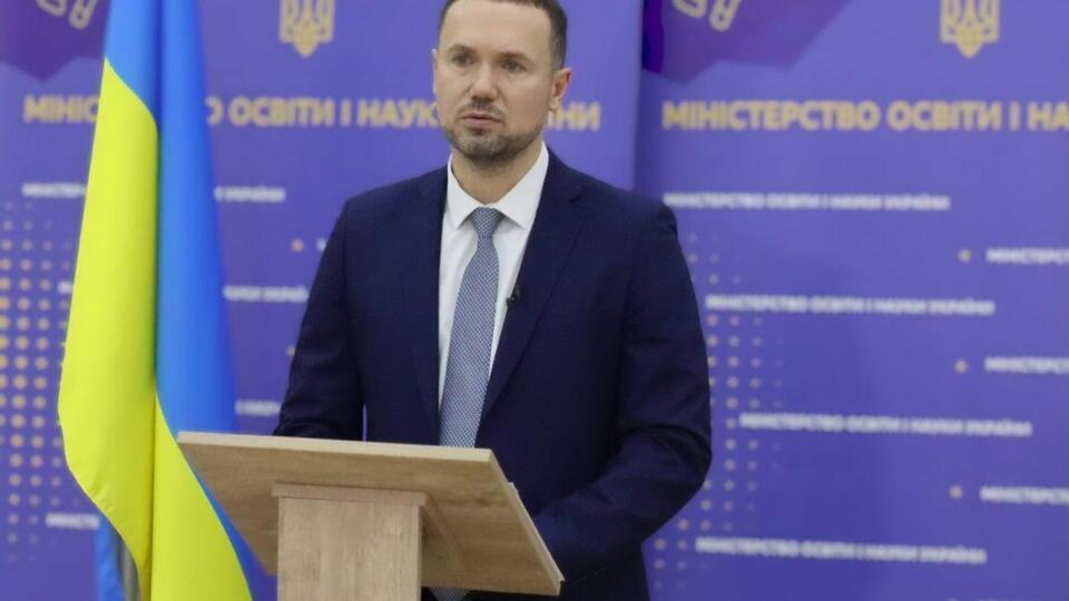 Шкарлет розповів про вакцинацію освітян в Україні