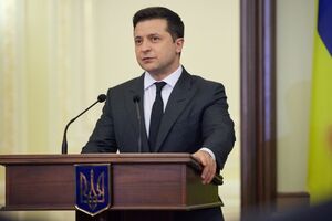 По данным Financial Times, западные дипломаты обеспокоены заявлениями Зеленского и считают "не лучшим решением" закон об олигархах