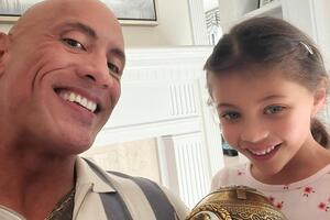 Жасмин – средняя дочь Дуэйна Джонсона