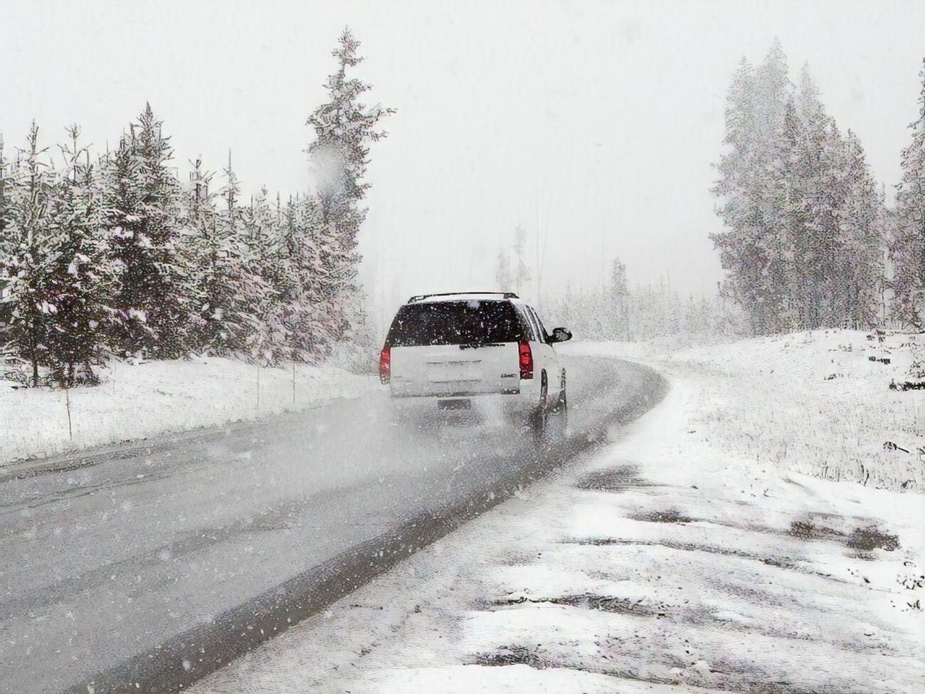 Спасатели призвали водителей соблюдать дистанцию и скоростной режим