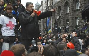 Порошенко считает, что 1 декабря 2013 года на Банковой его окружали агрессивные титушки