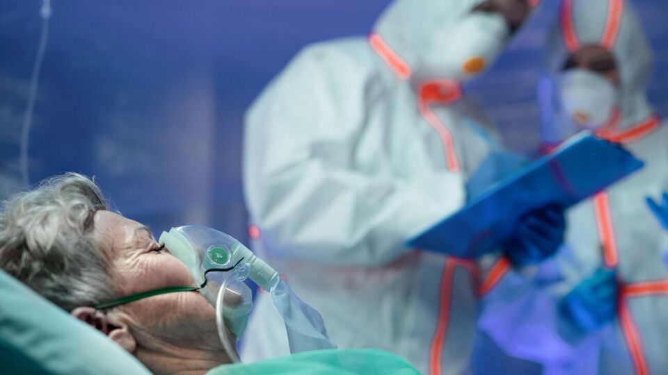 За час пандемії в Україні захворіло майже 3,5 млн людей