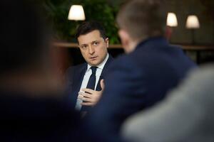 Чим більше послуг "обрані олігархи" робитимуть президентові зараз, тим складніше буде ставити їх у рамки в майбутньому, пишуть автори статті у виданні "Українська правда"