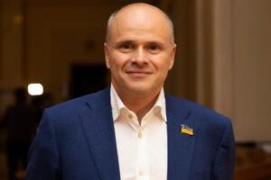 У новому держбюджеті передбачено кошти на підвищення зарплати не лише для лікарів, а й для біологів, лаборантів та інших працівників медичної галузі, стверджує Радуцький