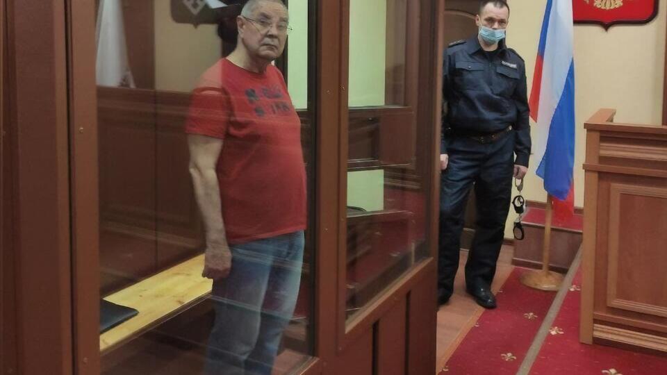 Жданова звільнили в будівлі суду