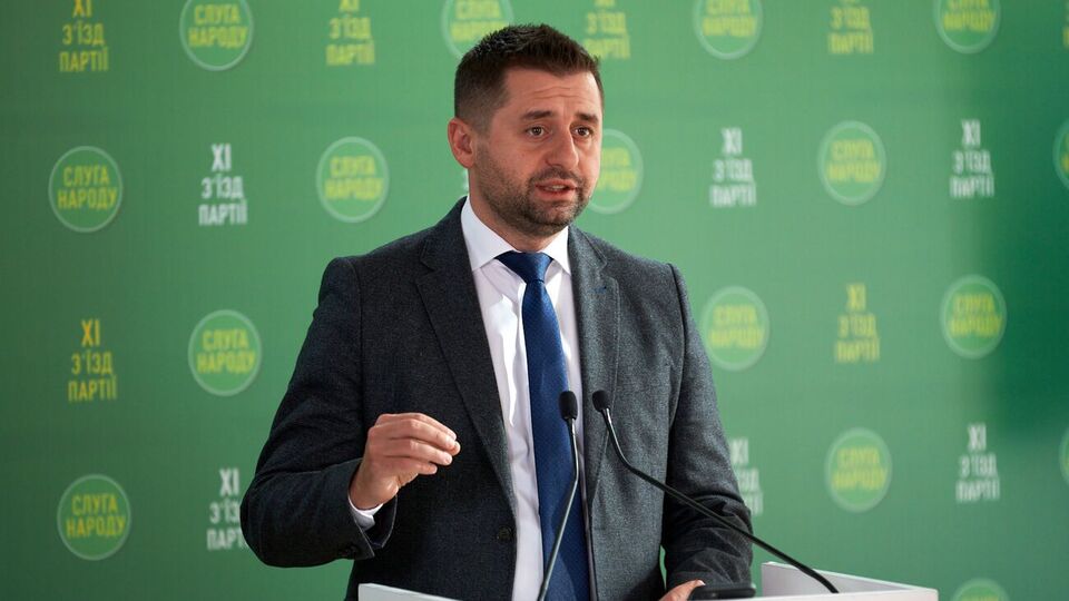 Арахамія: Більшість людей у групах та інших партіях розуміють, що багато хто з них не пройде до наступного парламенту, тому будуть змушені знайти якусь конструкцію, щоб коаліція існувала