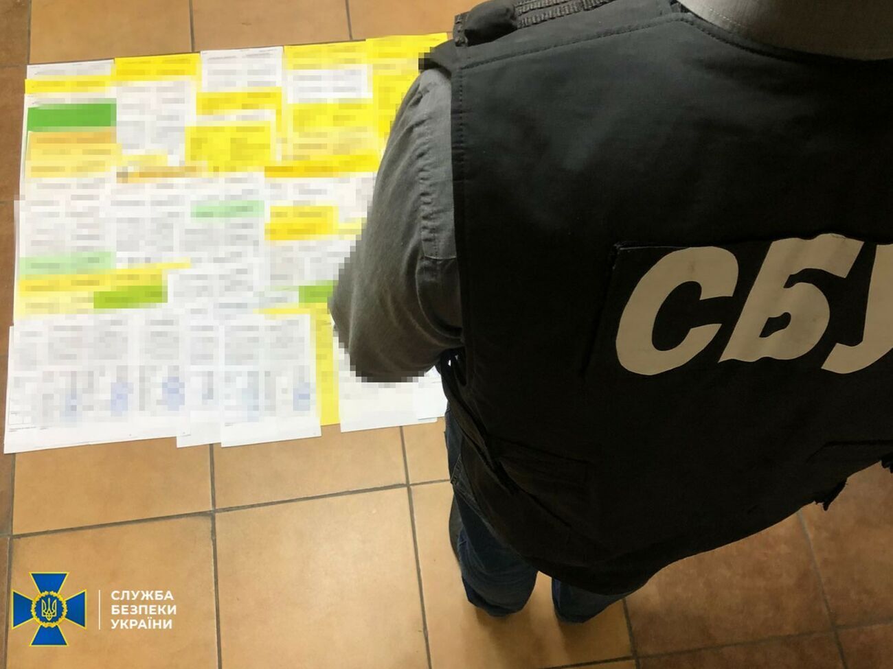 По данным СБУ, организаторы производства фальшивых документов получали десятки миллионов гривен в месяц