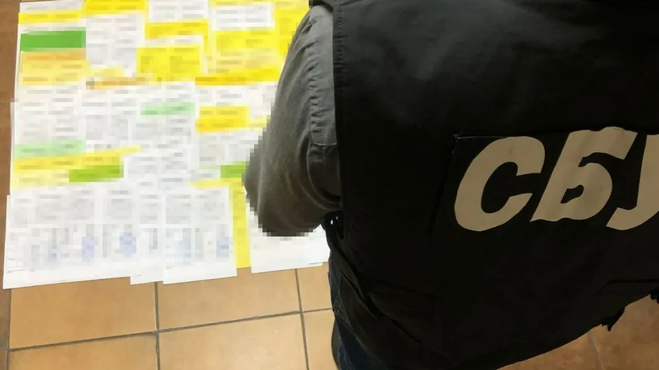 По данным СБУ, организаторы производства фальшивых документов получали десятки миллионов гривен в месяц