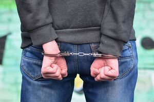 Чоловік безперешкодно увійшов до приміщення міськради, оскільки вхід туди вільний