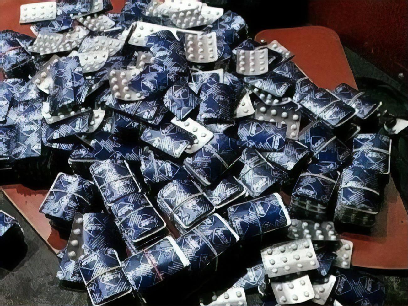 Під час обшуків вилучили майже 50 тис. таблеток нарковмісного препарату