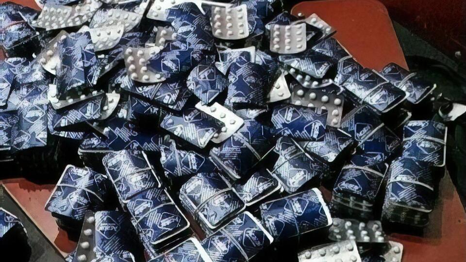 Під час обшуків вилучили майже 50 тис. таблеток нарковмісного препарату