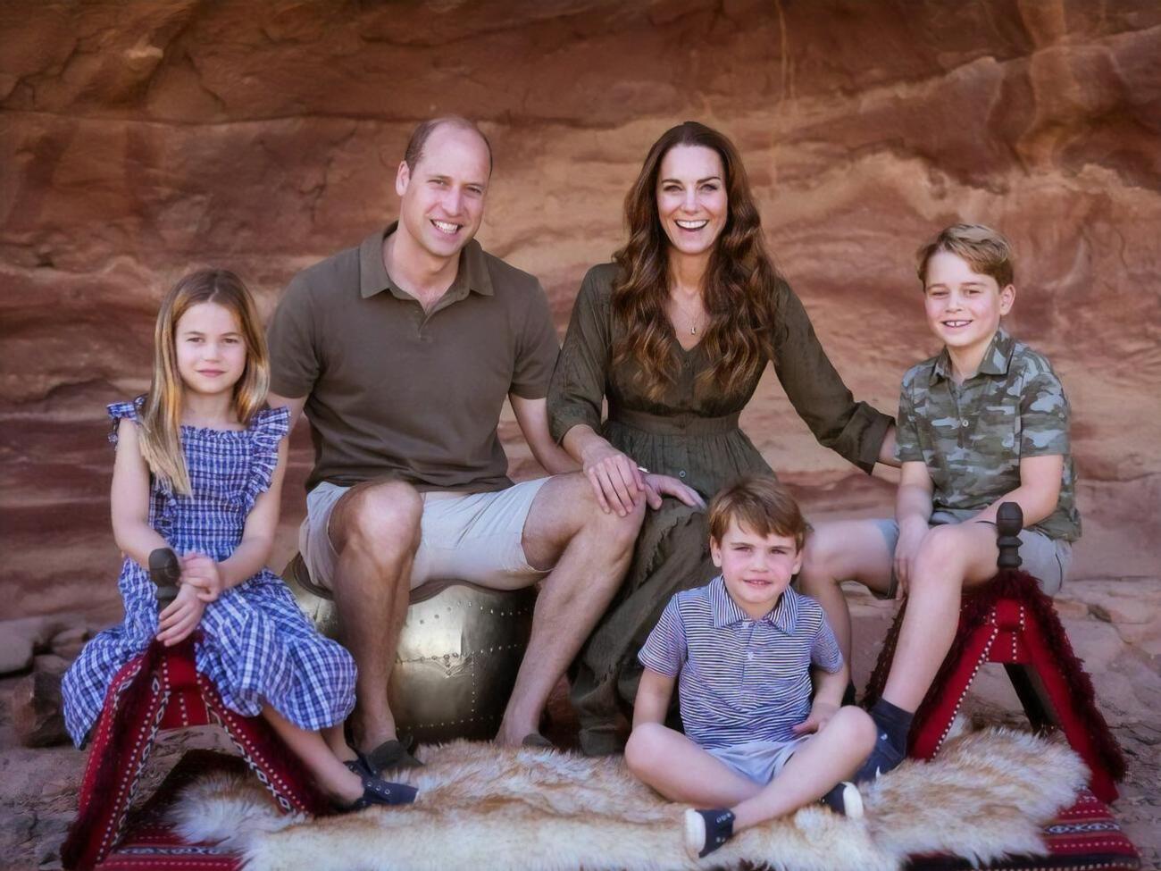 Герцог та герцогиня Кембриджські виховують трьох дітей