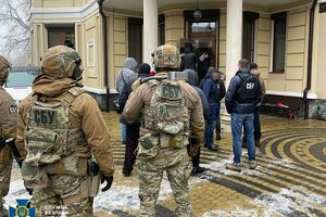 СБУ провела 26 обшуків у місцях роботи та проживання фігурантів схеми