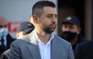 Арахамия: Не посчастливится тому, кто придет с проверкой к владельцу "гринпаспорта"