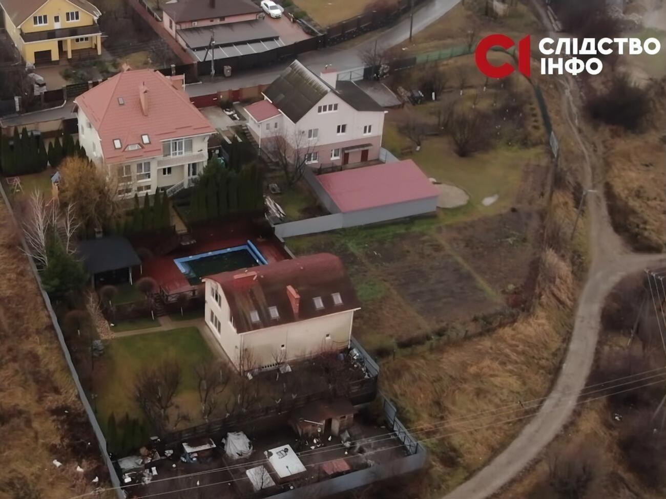 Левченко та Гогілашвілі живуть в орендованому будинку в Хотові під Києвом