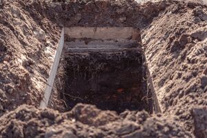 В России подготовились к рытью новых братских могил