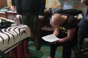 За даними СБУ, отримані секретні матеріали підозрюваний зберігав за місцем проживання