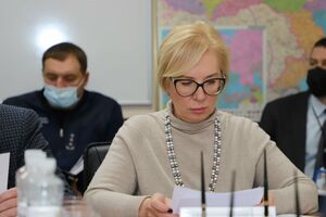 Денисова попросила представителей Красного Креста срочно посетить Назаренко в заключении