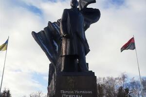 Хуліганів, які пошкодили пам'ятник тиждень тому, вже розшукали