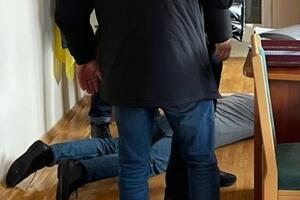 Посадовця підозрюють в організації схеми отримання хабарів від підприємців-експортерів