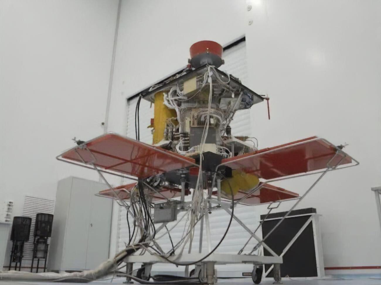 Спочатку супутник мали запустити 2021 року