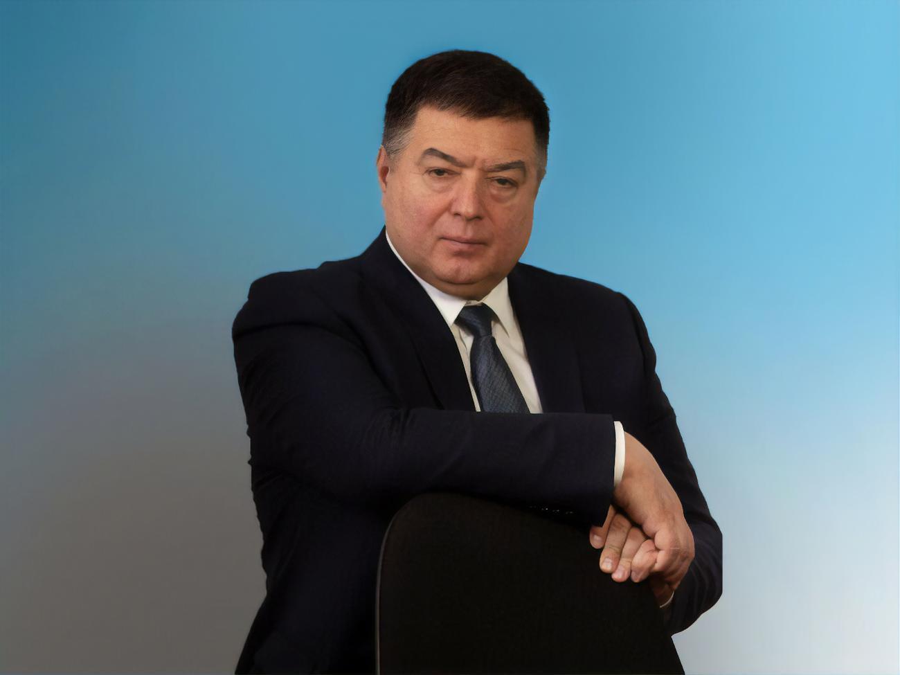 СМИ в 2020 году писали, что Тупицкий в 2018 году купил небольшой участок земли в Крыму, но не внес эту информацию в декларацию