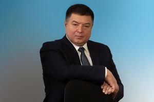 СМИ в 2020 году писали, что Тупицкий в 2018 году купил небольшой участок земли в Крыму, но не внес эту информацию в декларацию