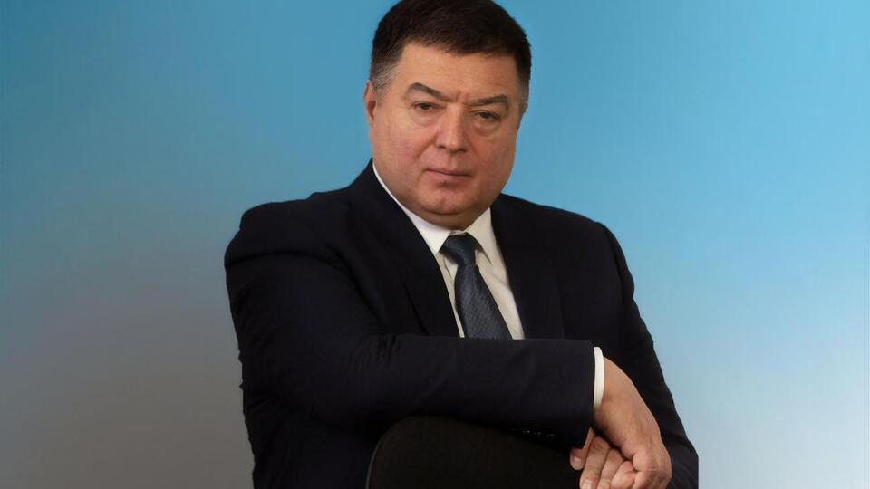 ЗМІ 2020 року писали, що Тупицький 2018 року купив невелику ділянку землі у Криму, але не вніс цієї інформації в декларацію