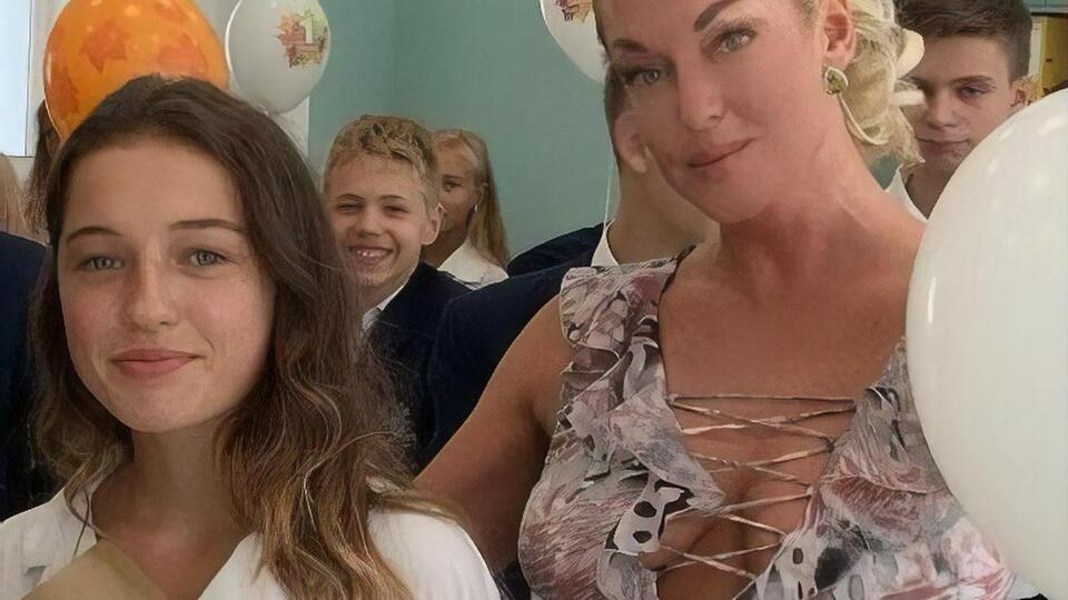 Аріадна (ліворуч) – донька Волочкової та Вдовіна