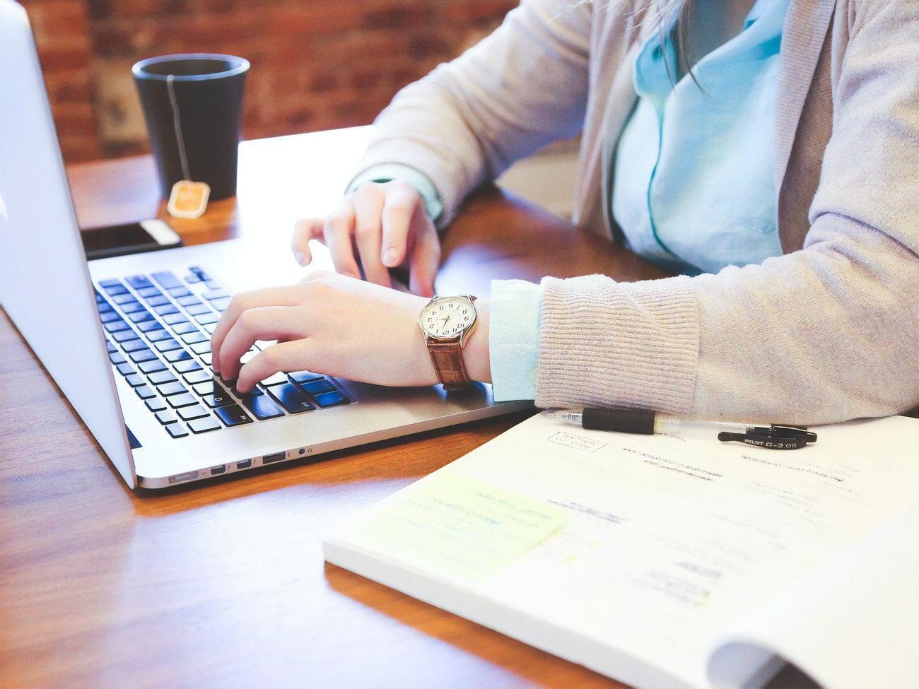 С 1 октября в Украине больничные выдают только в электронной форме