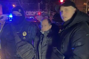 Поліцейські знайшли зловмисника невдовзі після інциденту на одній із вулиць міста