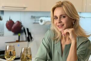 Ребрик 23 декабря 2011 года вышла замуж