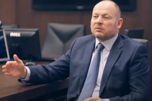 Дубілет живе в Ізраїлі, де набув громадянства, і займається стартапами