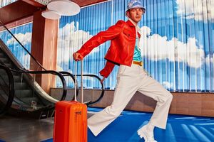 Макс Барських написав трек Just Fly 2014 року