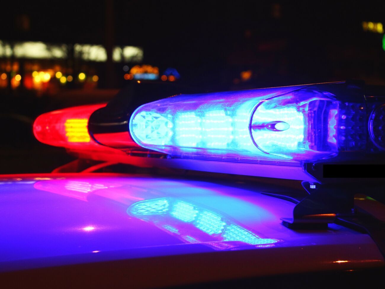 Мужчины сопротивлялись перед тем, как их вывели полицейские