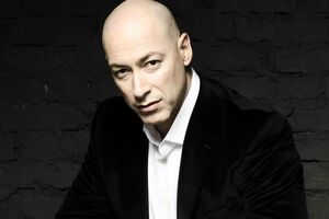 В сумме оба видео Гордона за последние несколько дней набрали больше 3,2 млн просмотров