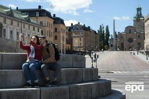 У Швеції тест на коронавірус стає обов'язковим навіть для вакцинованих туристів