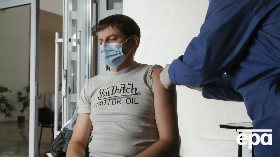 Первую дозу вакцины вчера получил 39 071 человек