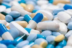 Франція стала першою країною, яка публічно заявила про скасування замовлення на пігулки компанії Merck