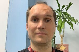 Єрмак, порушивши указ Зеленського, заявив про "припинення вогню", яке вигідне РФ. Значить, президент не може впливати на голову свого офісу