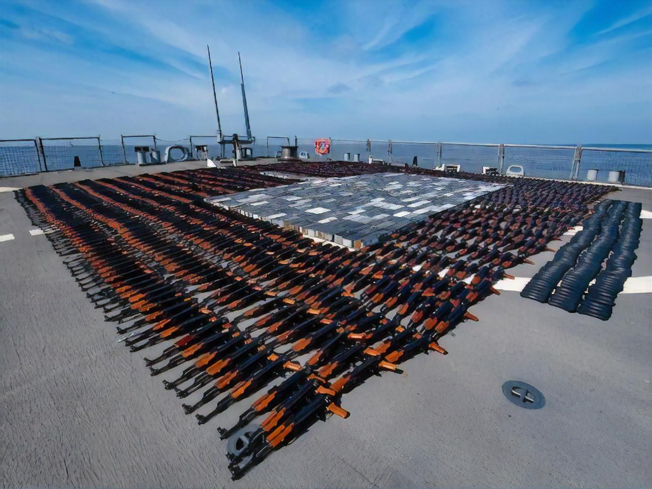 Оружие с судна военные забрали