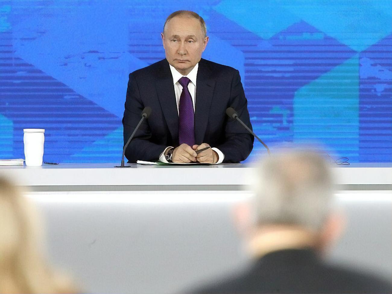 Путин: Не надо совершать уголовные преступления и прикрываться при этом политической деятельностью