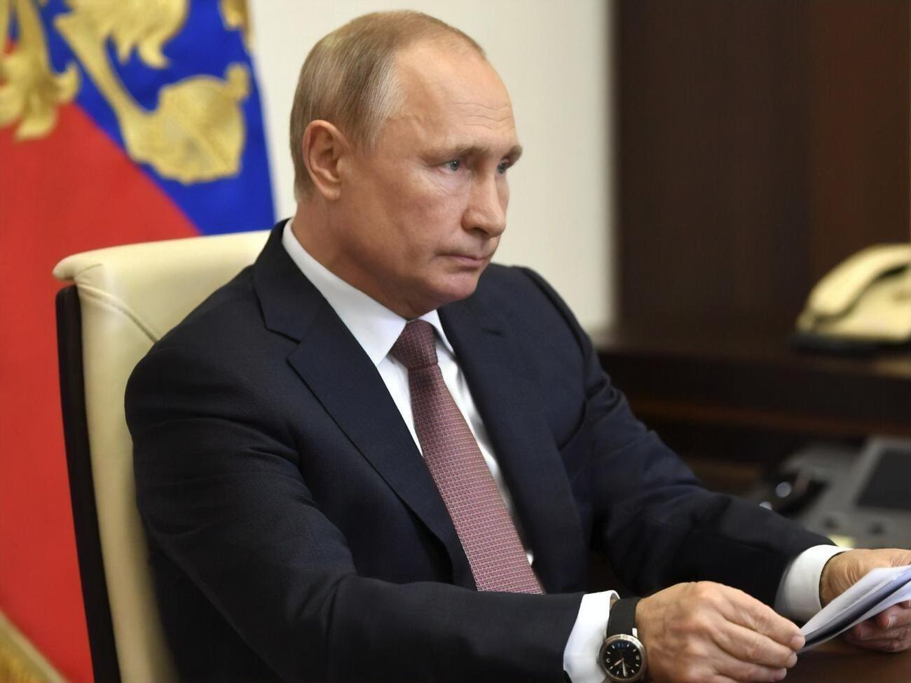 За словами Путіна, в Росії іноагентами визнано 74 організації з 200 тис.
