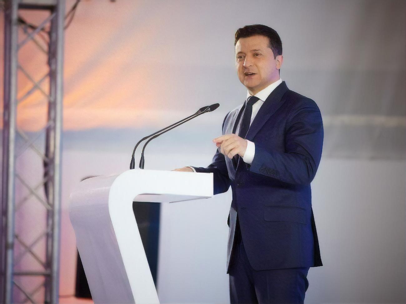 Владимир Зеленский уже подписал закон об олигархах